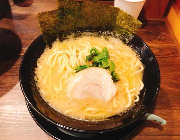 「ラーメン」@横浜家系ラーメン こめよし家の写真