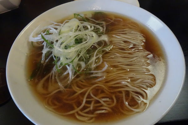 「素ラーメン+ネギ」@麺割烹 亀壱の写真