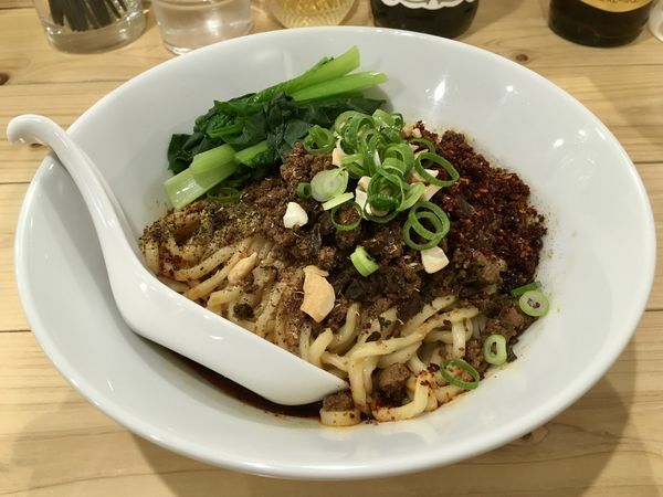 「ヱビスビール小瓶 → 汁なし担々麺（醤油）＋ 半ライス」@汁なし担々麺 ここからの写真