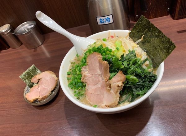 「野菜ラーメン」@豚骨醤油らーめん まぼろしの写真