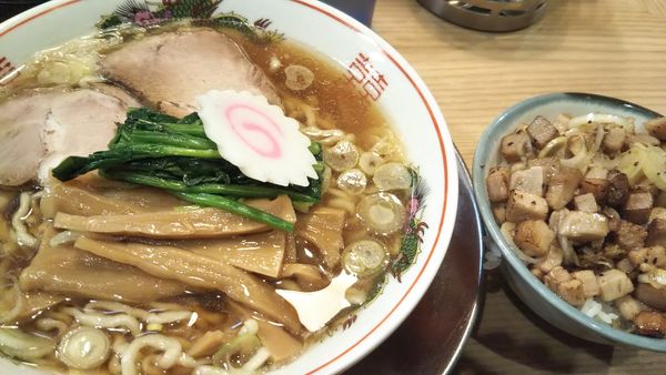 「ショウガ煮干しそば「潤目」＋肉飯」@煮干そば 流。の写真