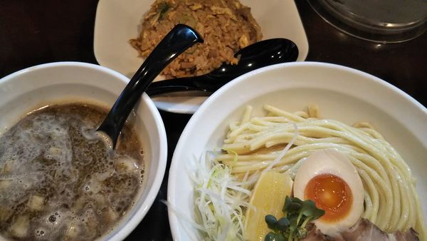 「魚つけ麺＋半チャーハン」@魚と豚と黒三兵の写真