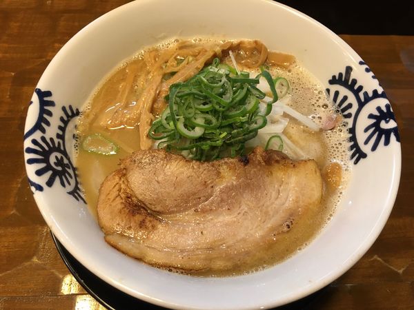 「濃い中華そば+トロ豚」@特級中華蕎麦 洋介の写真