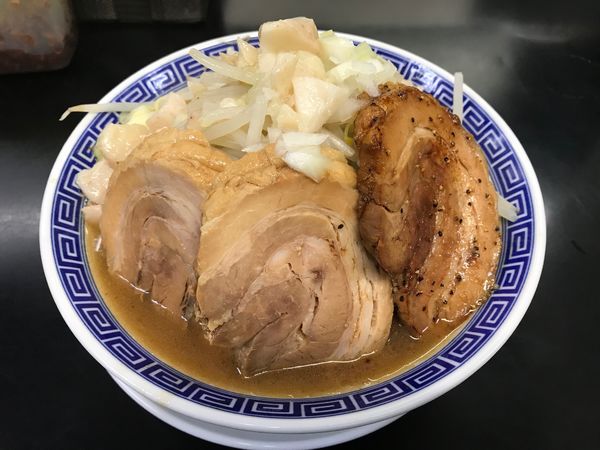 「豚そば 1020円 中盛(サービス)」@雷神屋の写真