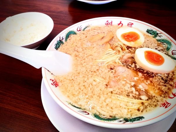 「特製醤油ラーメン(650円)半麺ネギ抜き」@ラーメン魁力屋 草加店の写真