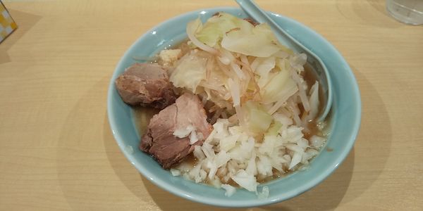 「ブー郎 (ミニ) + 玉ねぎ」@ラーメンぶたまるの写真