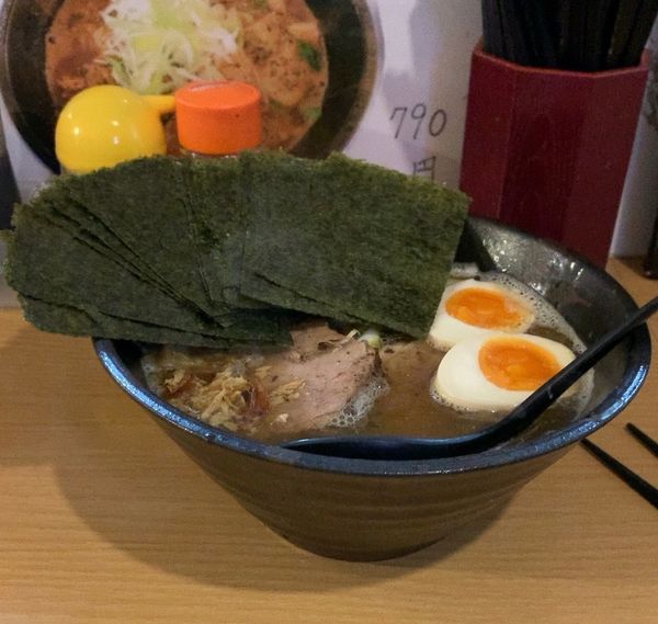 「スタミナらーめん のり 煮玉子」@ラーメン大地の写真