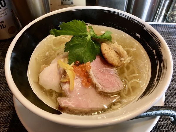 「サッポロビール黒生→鯛煮干とエソ煮干の塩そば＋合鴨の低温調理」@麺処しろくろの写真