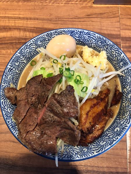 「ミニラーメン+牛ステーキ」@ラーメン燈郎の写真