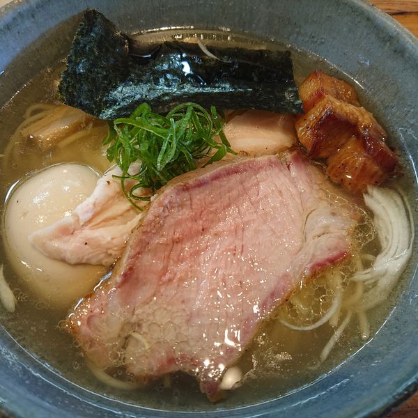 「塩そば800円、味玉100円」@YOKOKURA STOREHOUSEの写真