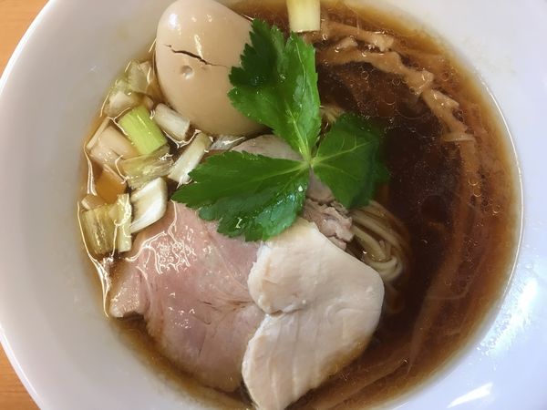 「上鶏そば醤油 800円（味玉+100円）」@中華蕎麦 龍馬の写真