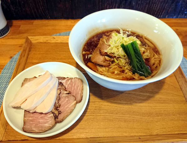 「限定 鶏生姜清湯そば+チャーシュー」@中華蕎麦 はざまの写真