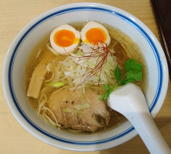 「ラーメン(塩)＋とろ玉」@利尻昆布ラーメン くろおびの写真
