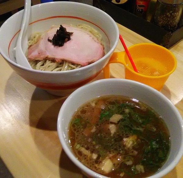 「つけ麺醤油　大盛」@川の先の上の写真