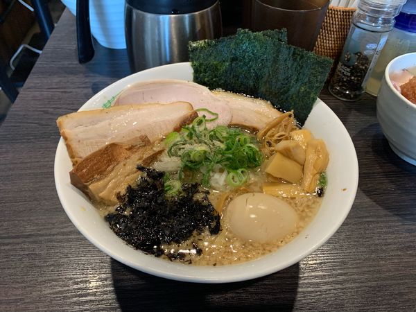 「背脂煮干らーめん（全部のせ）」@中華蕎麦 瑞山（ZUIZAN）の写真