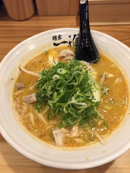 「白味噌ラーメン」@麺家一進 港店の写真