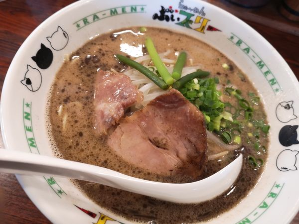 「らぁ～めん+替え玉」@らぁ〜めん ぶぃスリーの写真