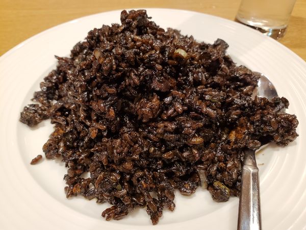 「黒珍珠炒飯」@一味玲玲 横浜店の写真