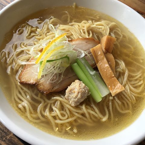 「塩らーめん」@らーめん 二代目吉田商店の写真