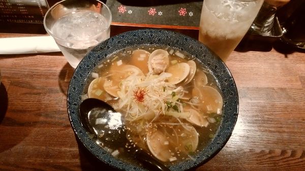 「はまぐりラーメン¥980-＋ハイボール」@和風楽麺 四代目 ひのでやの写真