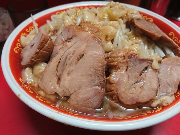 「大豚ラーメン  かたかた」@ラーメン二郎 上野毛店の写真