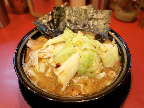 「ラーメン…680円・キャベツ…80円」@家系ラーメン たつ家の写真