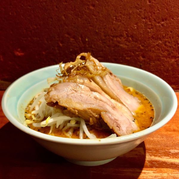 「辛味噌ラーメン小750円 callヤサイアブラマシ(食券渡し時)」@豪徳寺ラーメン りらくしんの写真