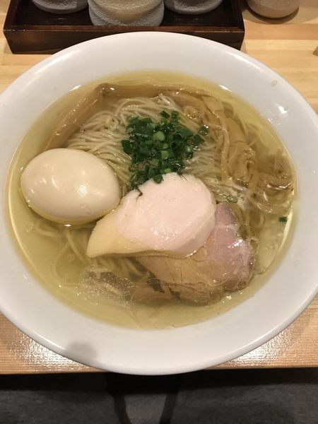 「塩そば ＋味玉」@自家製麺 竜葵の写真