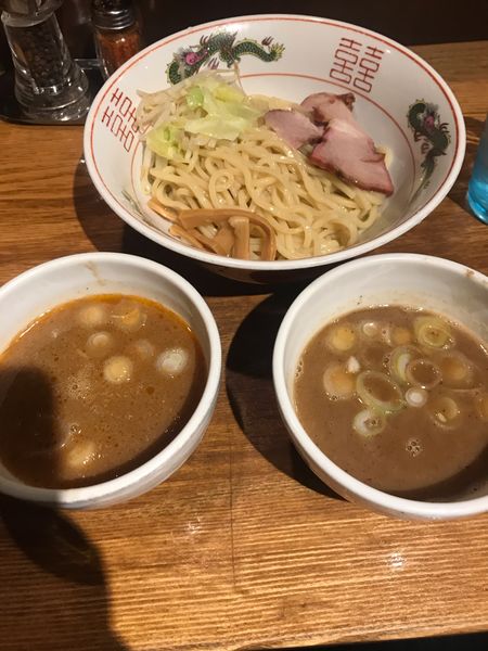 「二色つけ麺(濃厚醤油、海老味噌)」@神保町 可以の写真