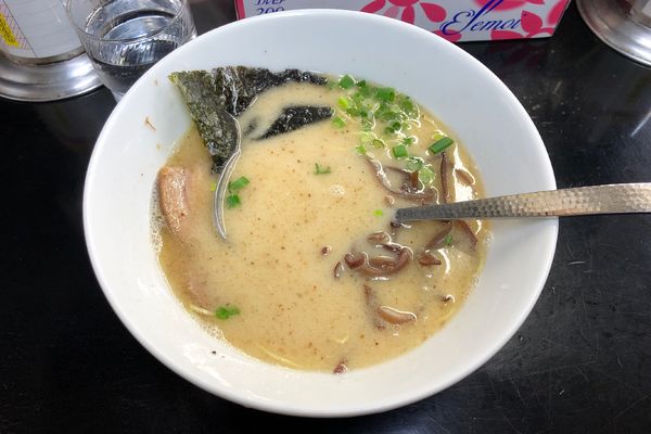 「トン塩ラーメン 700円+赤玉+白玉」@一番 新狭山店の写真