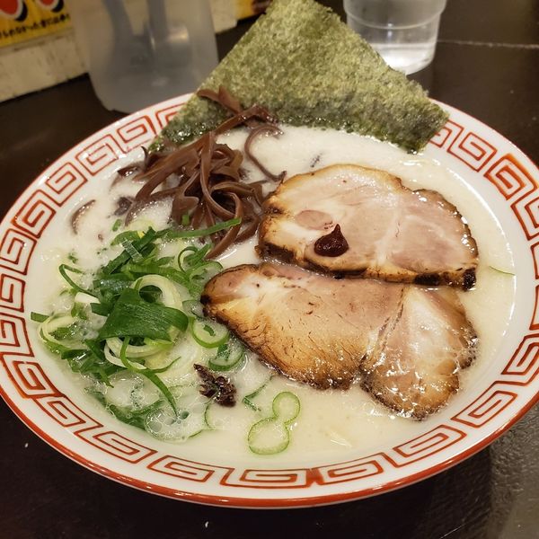 「博多ラーメン(¥680)」@博多ラーメン 替玉食堂 中央店の写真