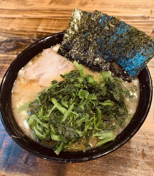 「ラーメンほうれん草トッピング」@家系ラーメン クックらの写真