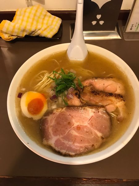 「こく塩・大盛り 980円」@鶏こく中華 すず喜の写真