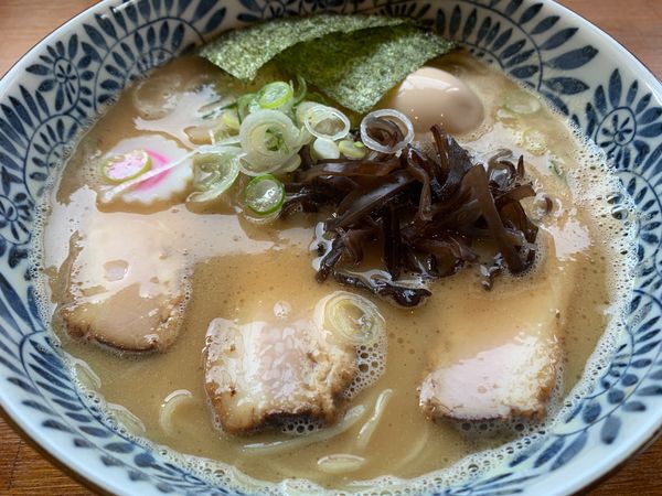 「特製　魚介白湯らーめん　¥980」@中華そば 田田の写真