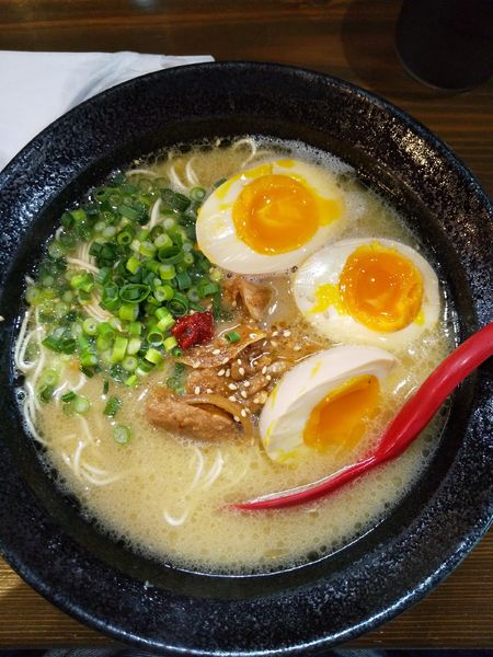 「特製豚骨ラーメン」@郡上豚骨ラーメン カンミナ 八幡店の写真