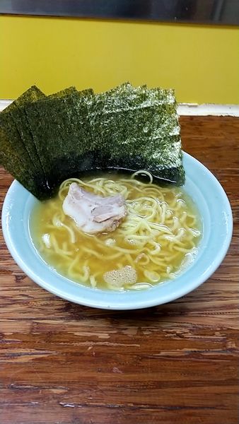 「ラーメン　かため　おおめ　のりまし」@まこと家の写真