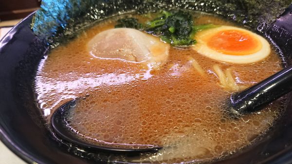 「横浜家系ラーメン」@はま寿司 川越上寺山店の写真