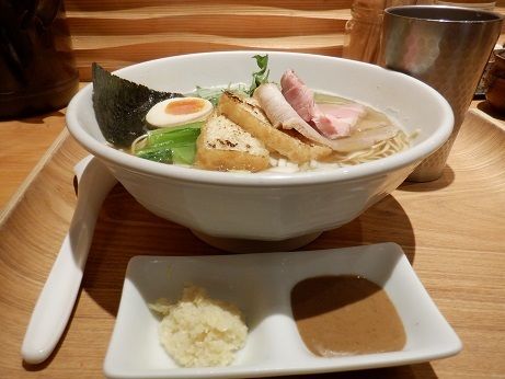 「塩そば　白」@銀座 風見の写真