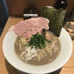 濃厚牡蠣煮干中華そば