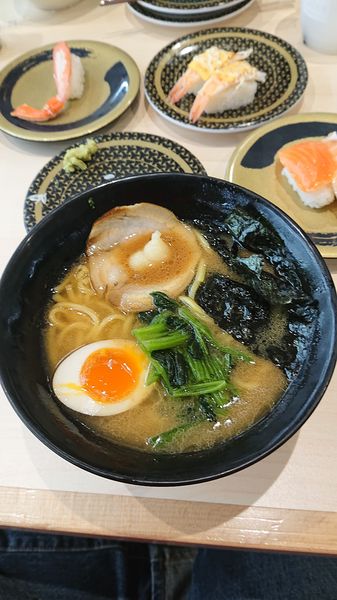 「横浜家系ラーメン(ニンニク入)」@はま寿司 蒲田東邦医大通り店の写真