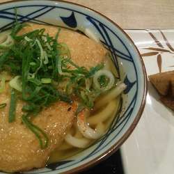 きつねうどん 並 440円＋いなり 110円