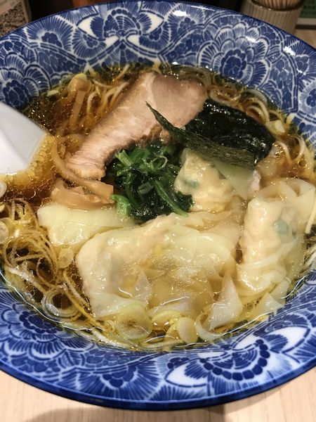「肉厚わんたん麺¥650」@肉厚わんたん麺と手作り焼売 ら麺亭 浅草支店の写真