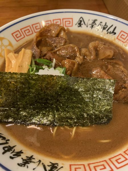「炙り肉盛豚骨らーめん」@金澤濃厚豚骨ラーメン 神仙 品達品川店の写真