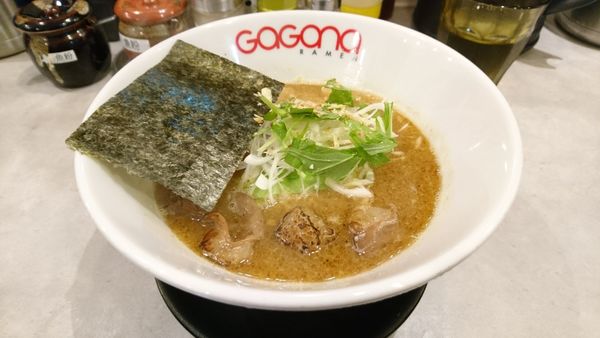 「【昼】ホルモンらーめん」@GaGana RAMEN 極 渋谷店の写真