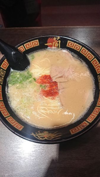 「天然とんこつラーメン」@一蘭 アトレ上野 山下口店の写真