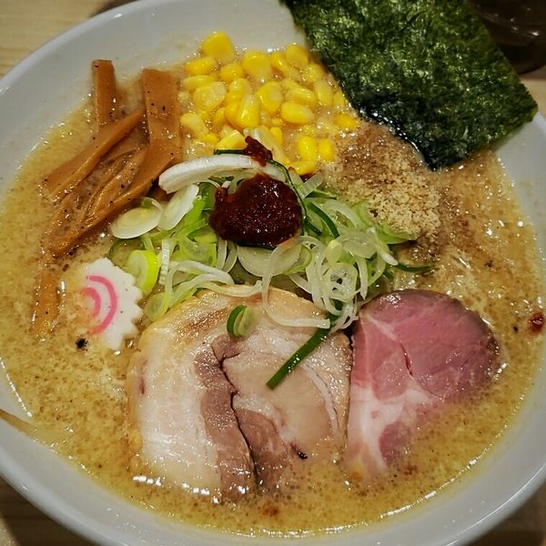 「白味噌らーめん ８９０円」@中華そば 貴将の写真