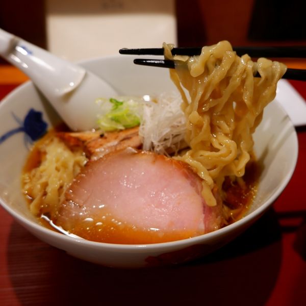 「醤油」@麺 みつヰの写真