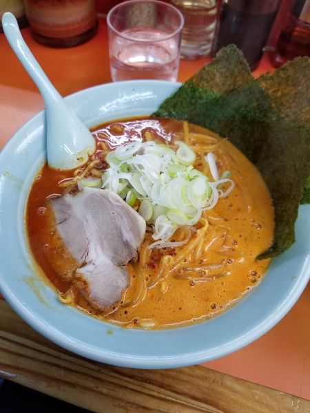 「豚骨辛子味噌麺」@鹿島家 石川町店の写真
