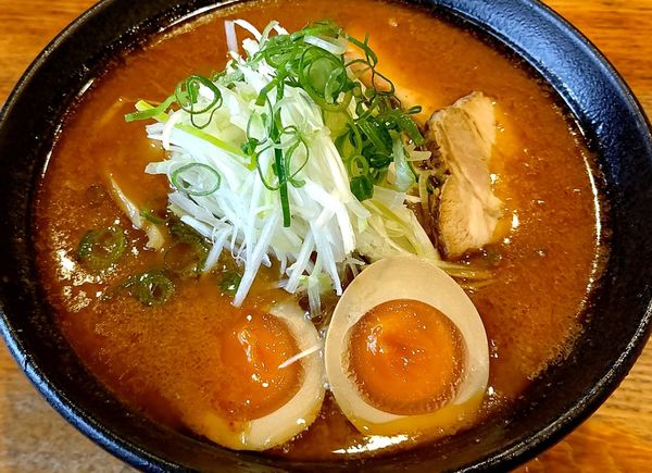 「辛味噌ラーメン 味玉&ネギ」@ふきのとうの写真