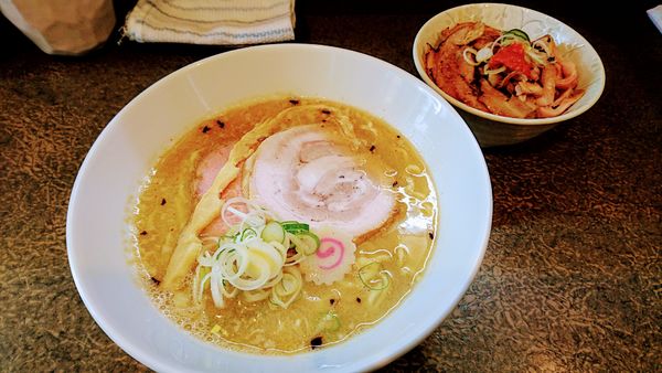 「ニボミソラーメン+チャーシューライス」@味噌ラーメン 雪ぐにの写真